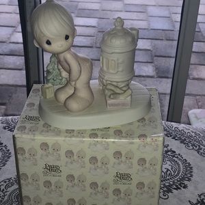Enesco Other - Precious Moments figurine Enesco Other - Precious Moments figurine